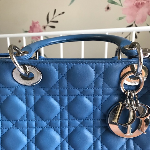 Christian Dior Lady Dior Cannage Lambskin Medium - Picture 4 of 8